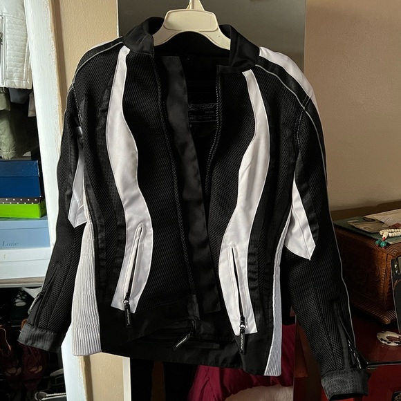 AGV Xena Riding Jacket - Picture 2 of 9